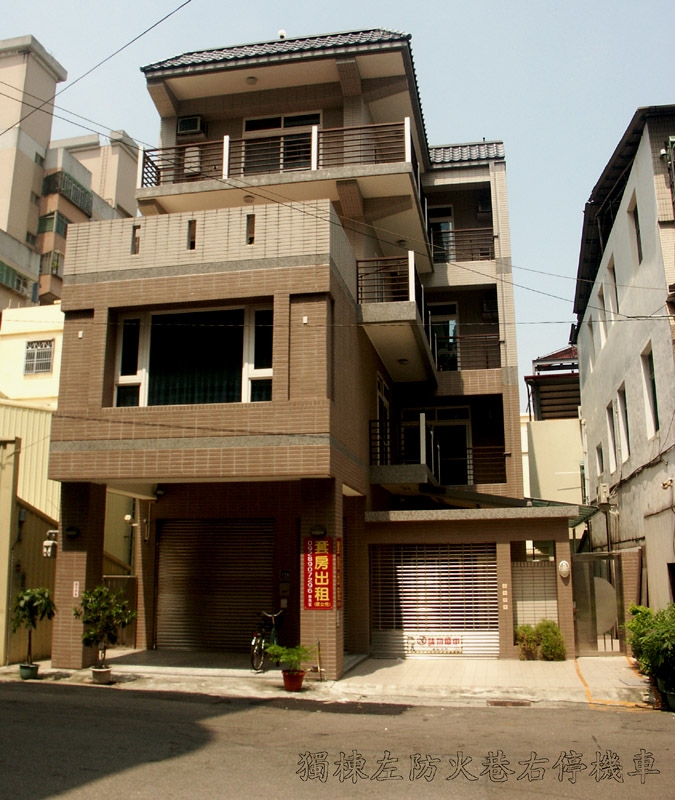 四樓透天無違建全部有陽台，提供免費天然瓦斯