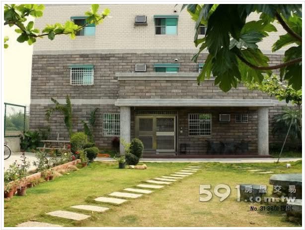[中正柏園]學生套房出租 大吃市走到底近靈糧堂教會後面