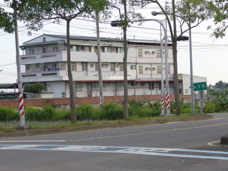 晨光雅舍 中正大學套房出租<<舒適、通風、安全的套房>>