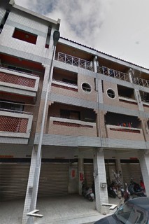 $4000-4300可租補， 套房雅房5間皆有獨立陽台共五房.免管理費及機車車位