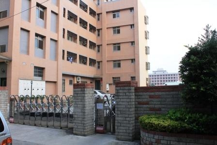 滿租!!生活機能優 工學高工美村南商圈 採光佳通風好 全聯正隔壁超方便 專屬機車停車格 交通超便利五分鐘到學校