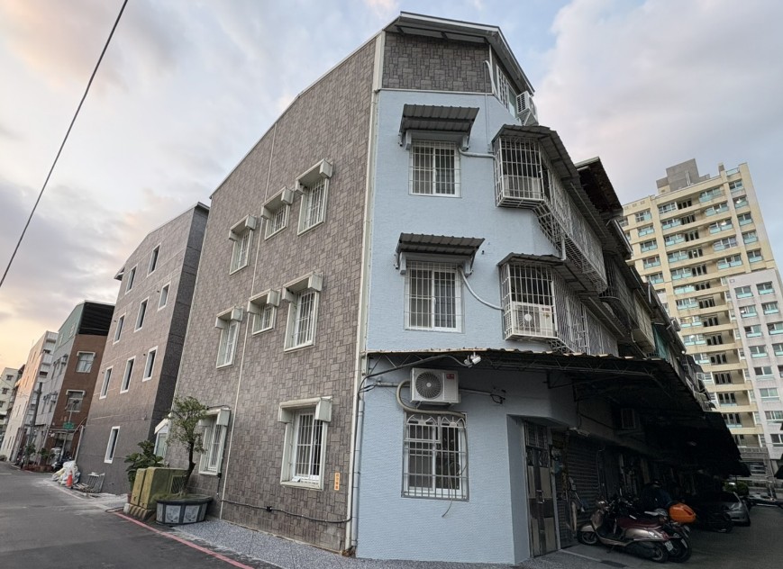 近高醫全新套房雅房出租可申請租屋補助交通便利生活機能佳