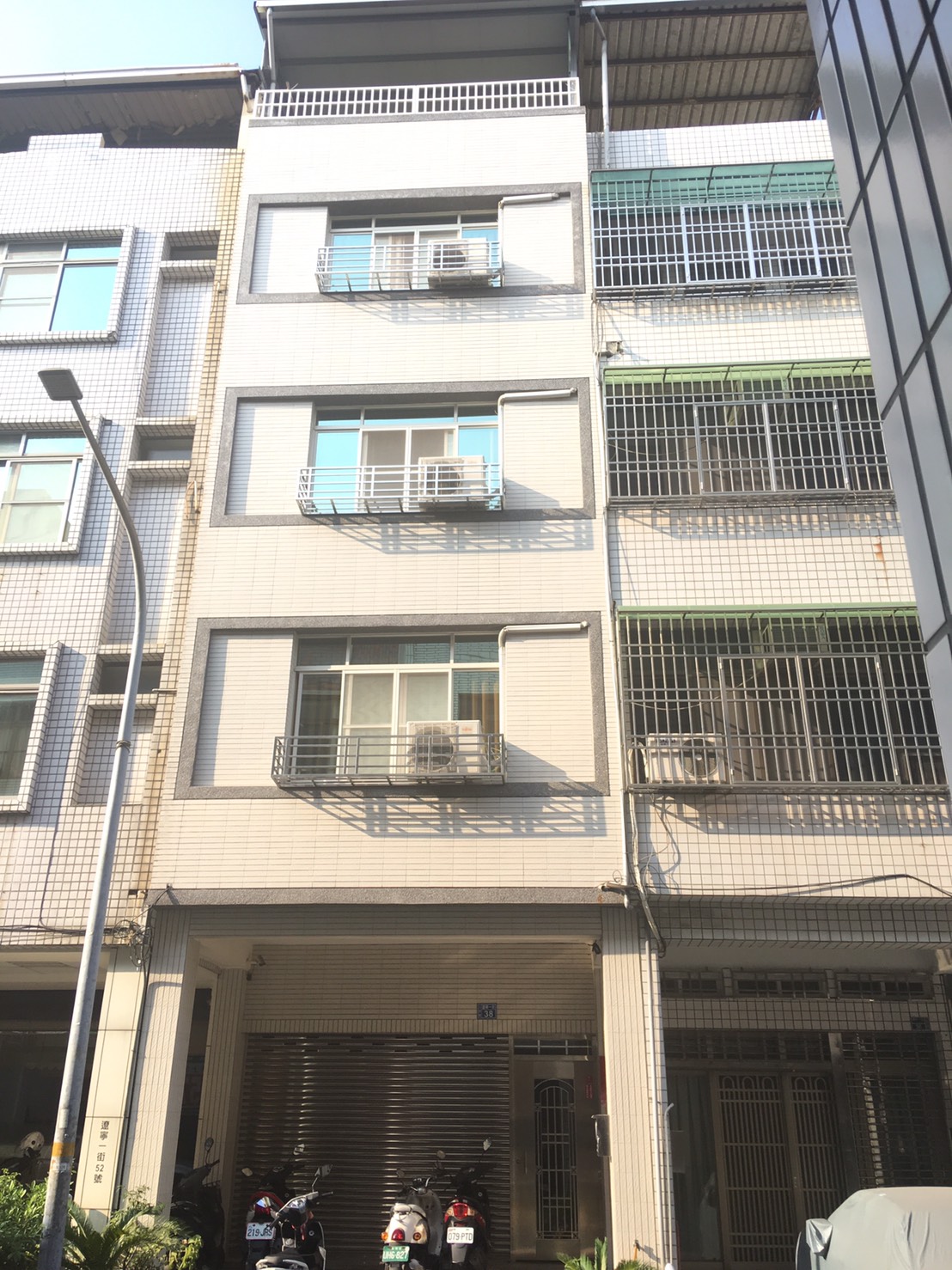 近高雄醫學大學、高雄車站