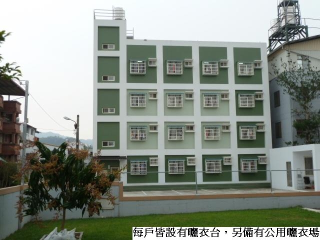 房間採光及通風良好，巷口鄰近校車公車站牌