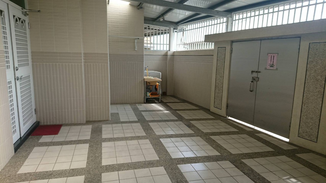 位大雅路商圈鬧中取靜， 距嘉義大學僅5分鐘