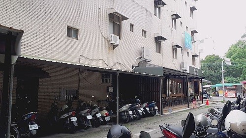 鄰近第一校區側門