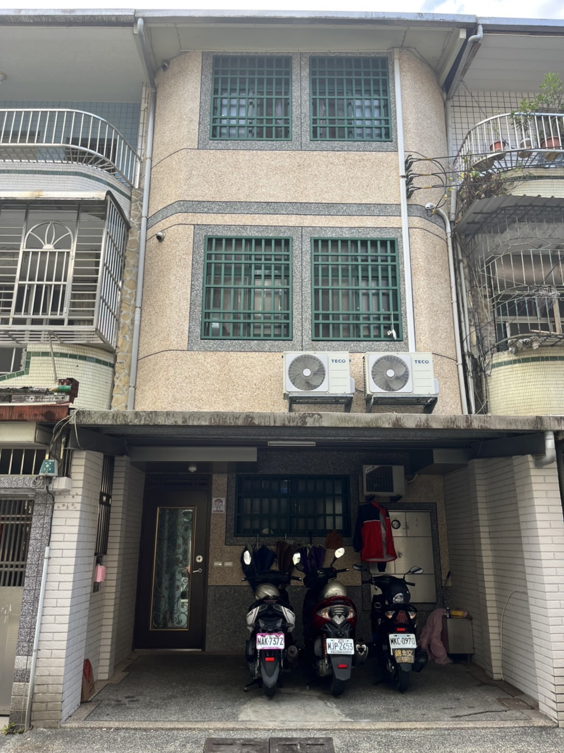 每間套房可以住兩人