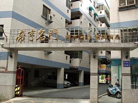 電梯大樓、整層出租、有多間、屏東大學旁、可住五人、電費依台電計費、包水費清潔費