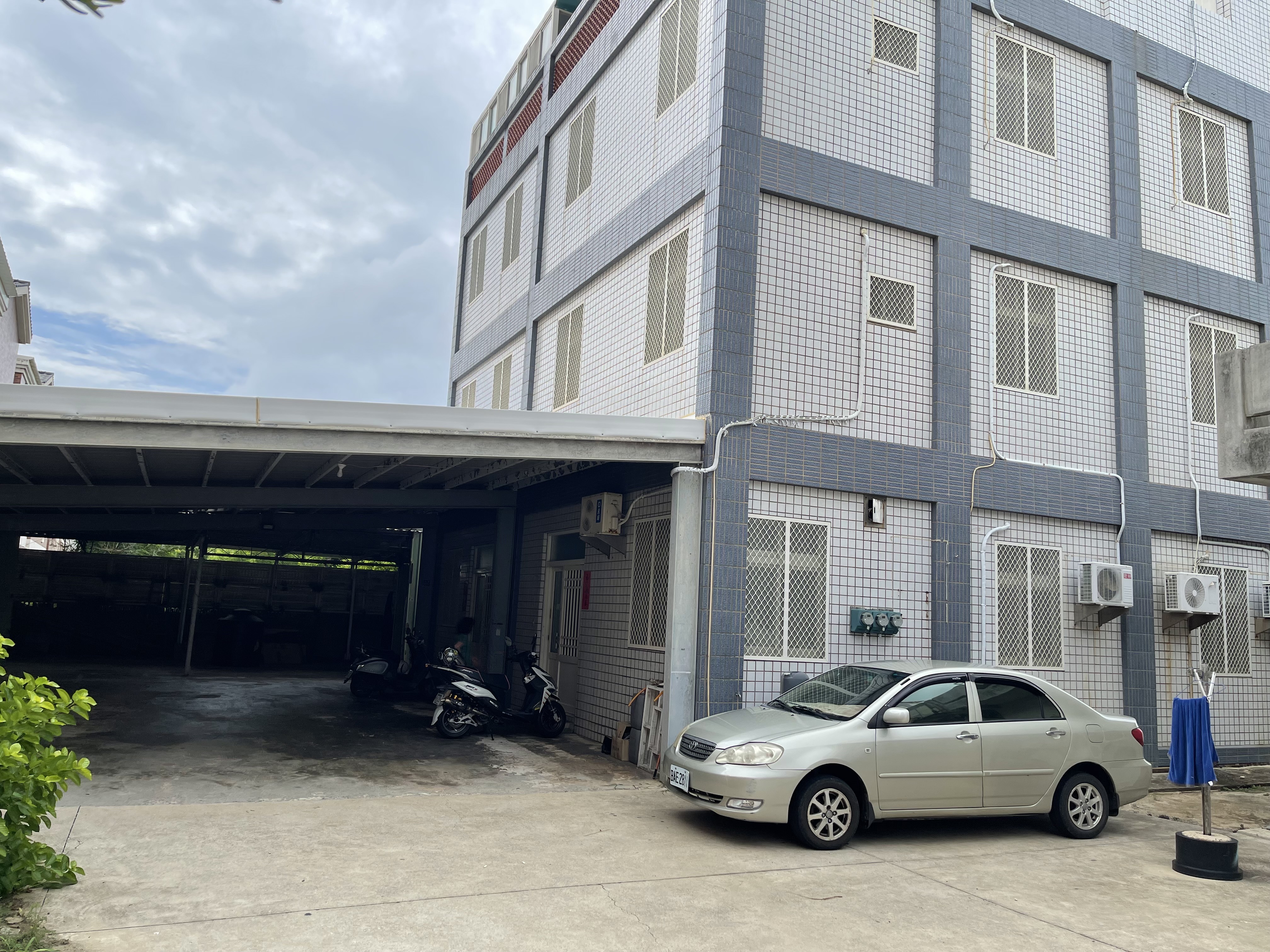 生活機能佳，距離學校車程5分鐘