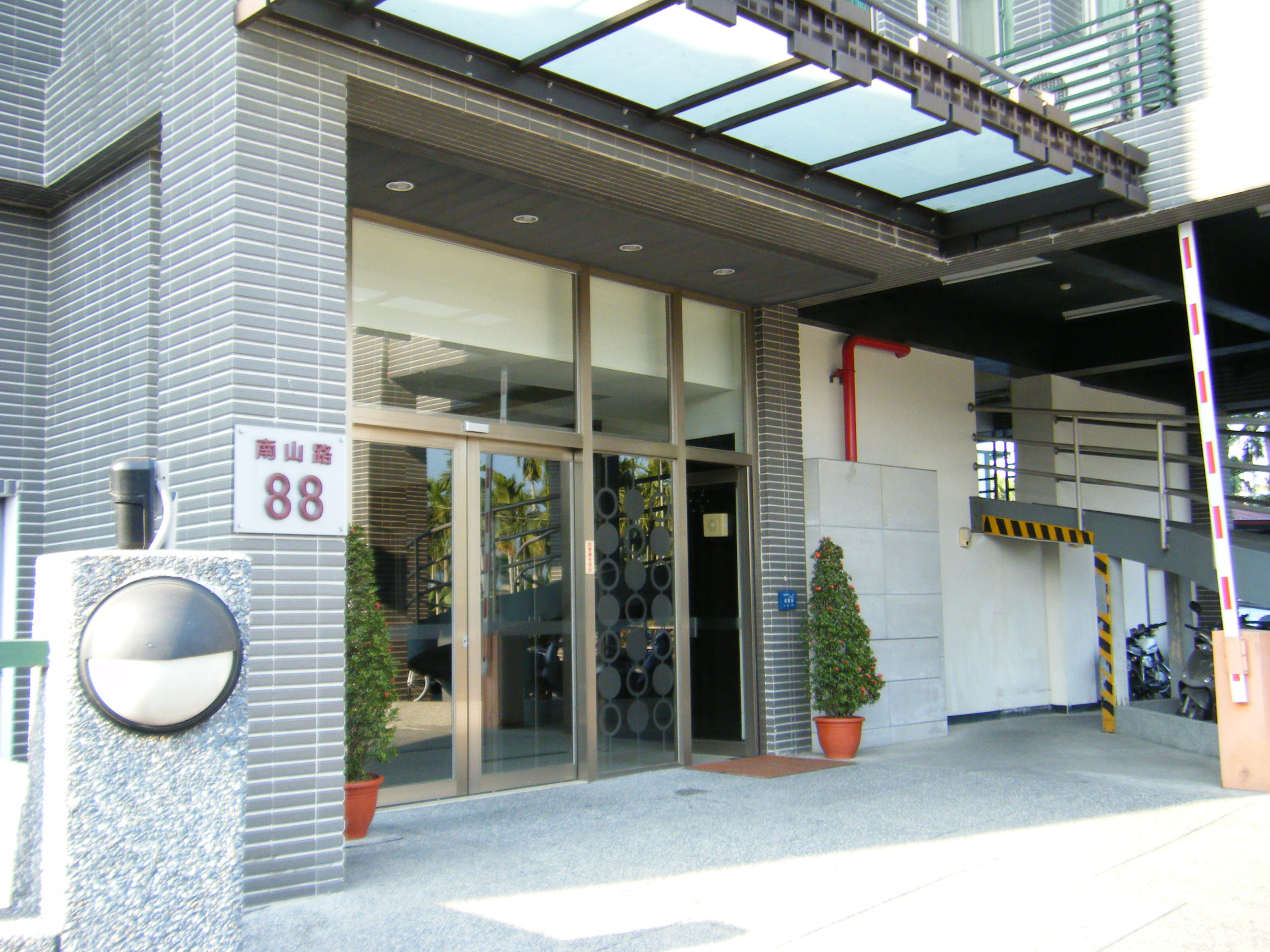 ✵榮獲111學年度優良房東感謝狀✵✵112學年度消防安全認證✵,生活機能優  離學校約三分鐘車程  內埔市區約五分鐘