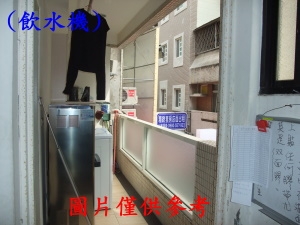 1.一分鐘步行至臺中科大 2.間間開窗套房格局 3.僅收在校女性,住戶單純 4.機能佳