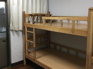 採光通風良好，木質地板，離校步行只需3分鐘