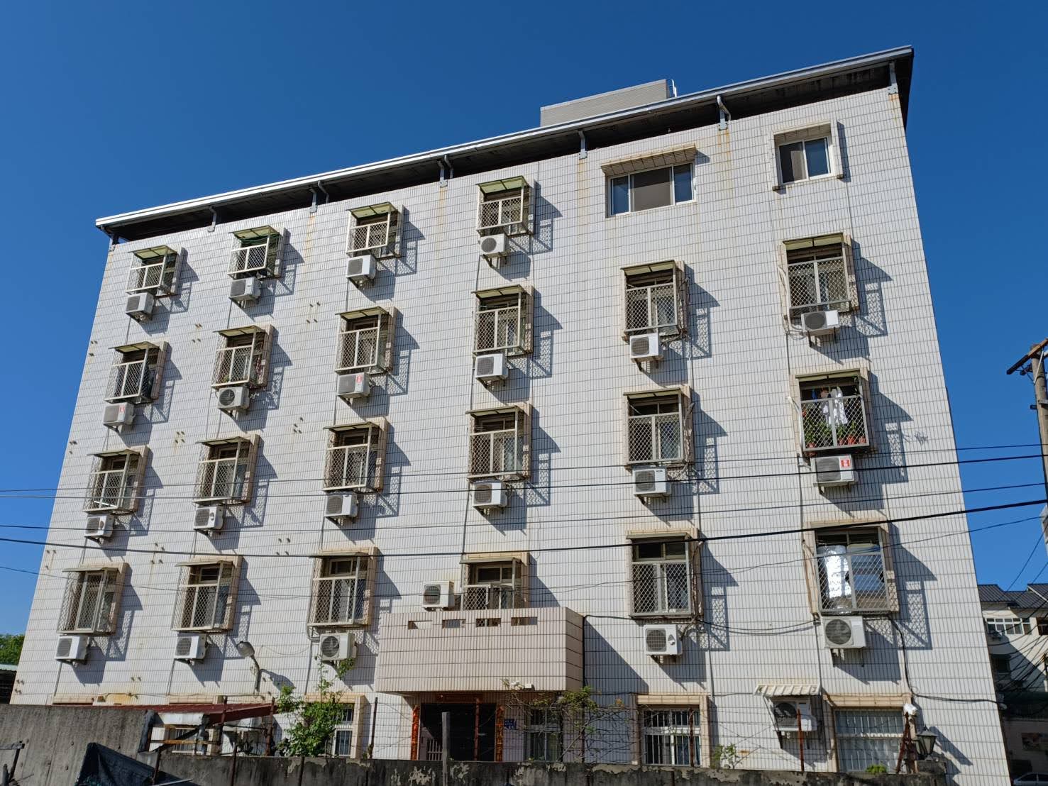 學生套房出租、設備齊全、採光佳   套房:剩10間