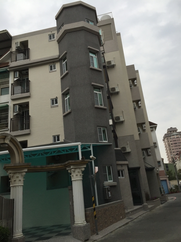 歐洲世界全新優質電梯套房