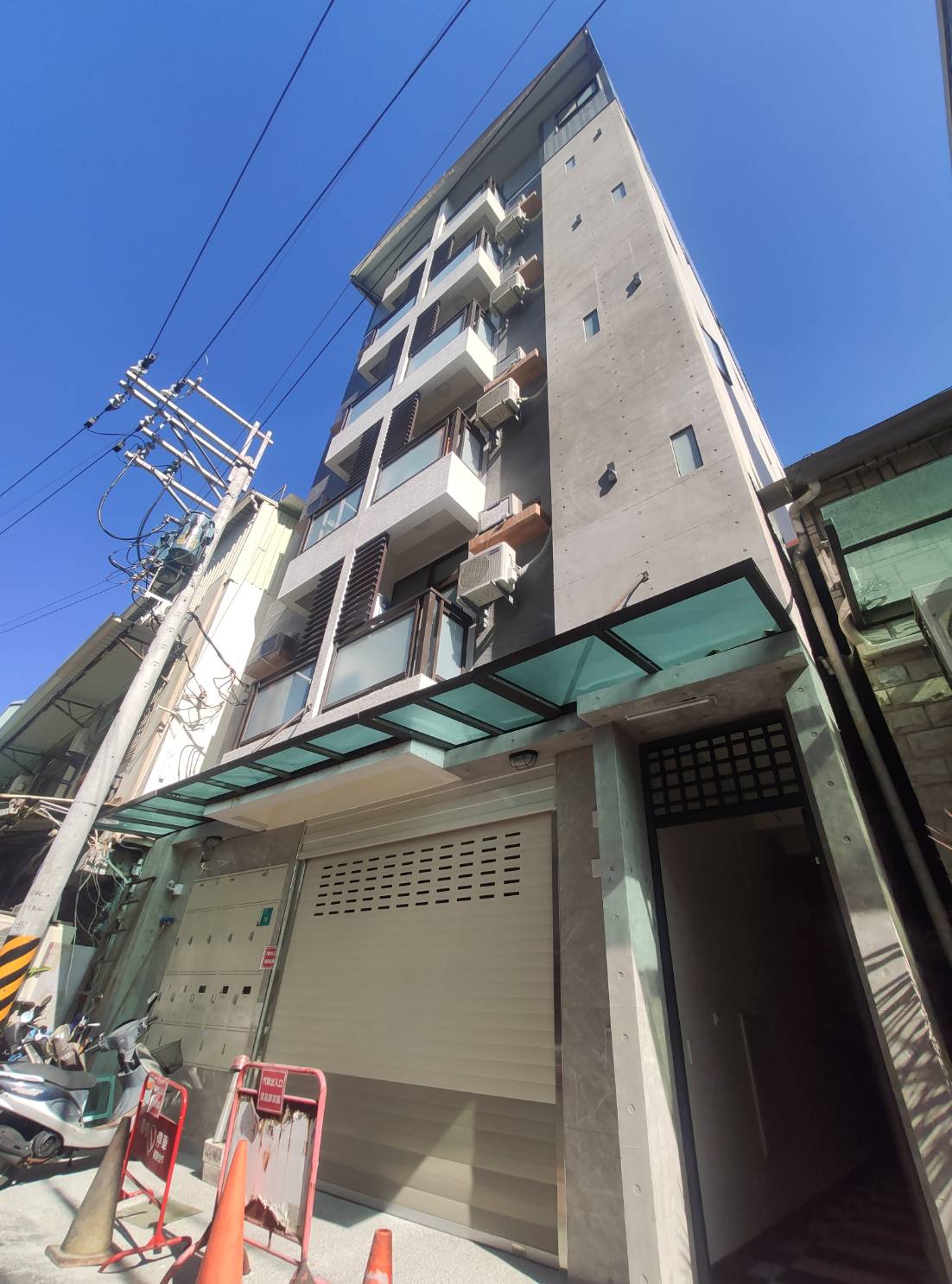 鬧中取靜離校近  格局方正採光佳