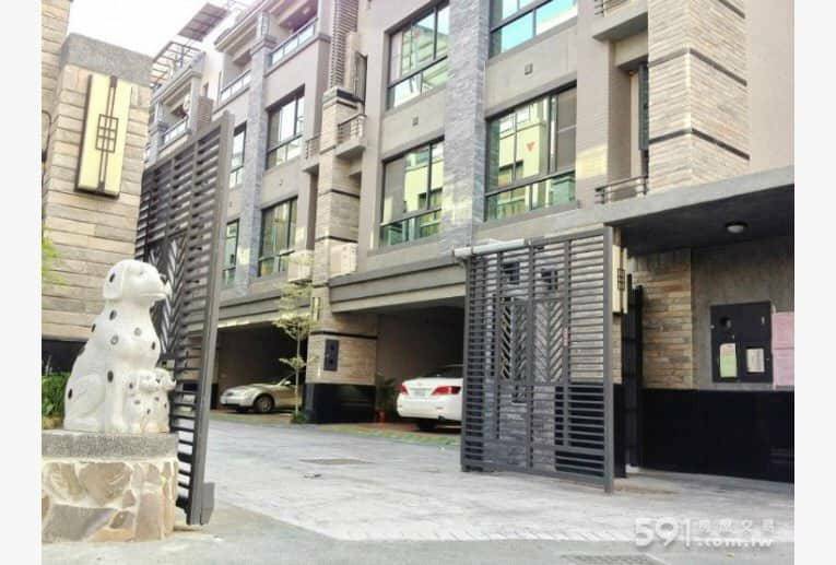 優質別墅社區  3分鐘步行至學校 歡迎文藻女學生