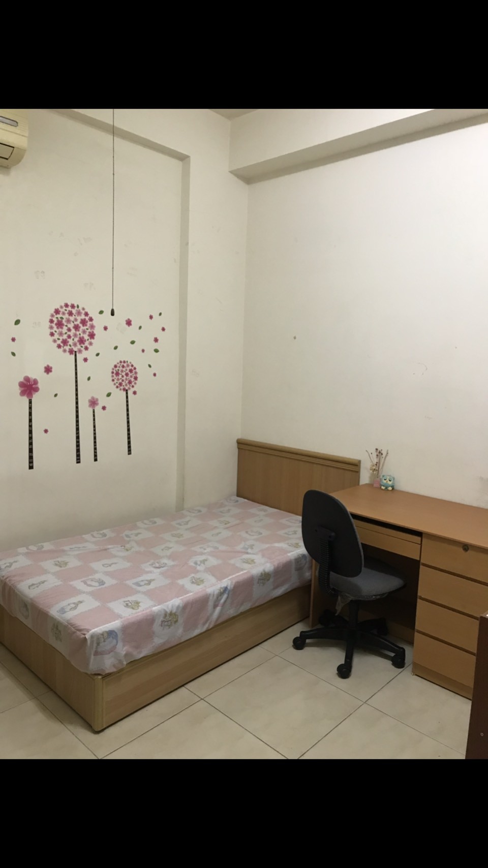 離校近走路約3分鐘即可到，住宅區安靜清幽，旁邊有公園，歡迎預約參觀。